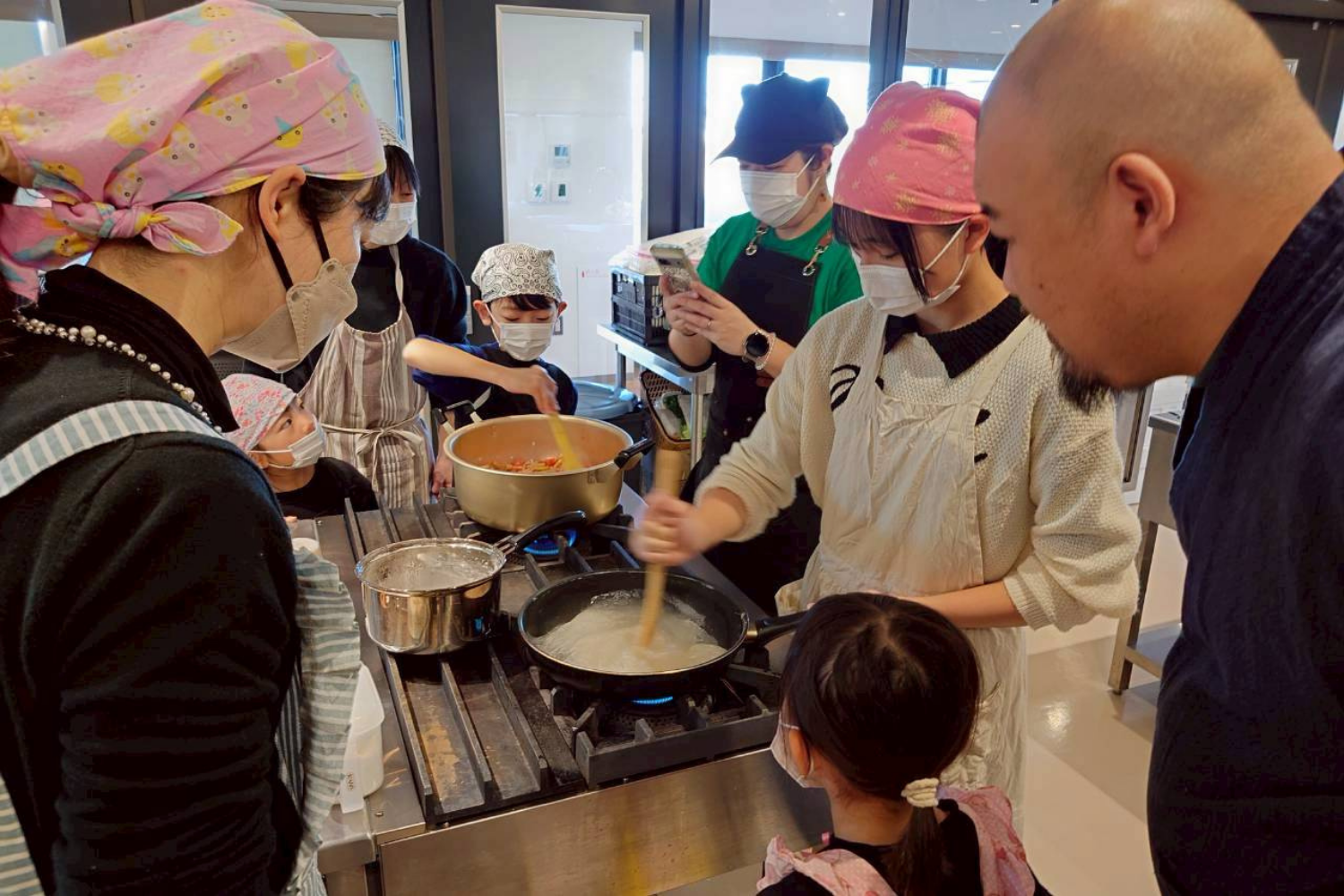 親子で参加する防災料理教室